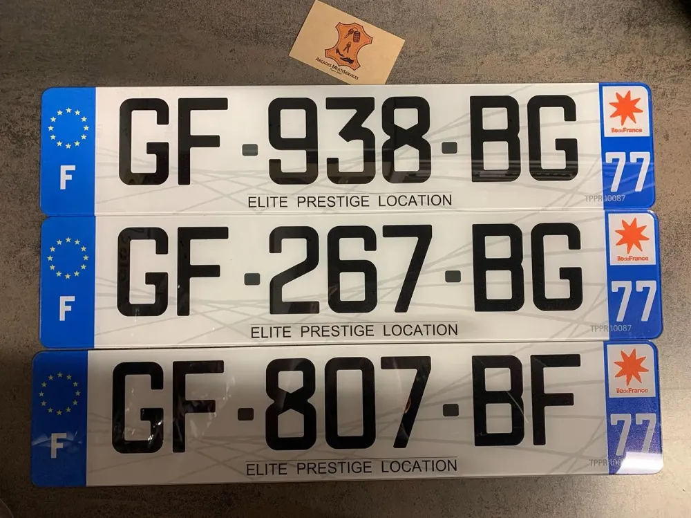 Plusieurs plaque automobiles